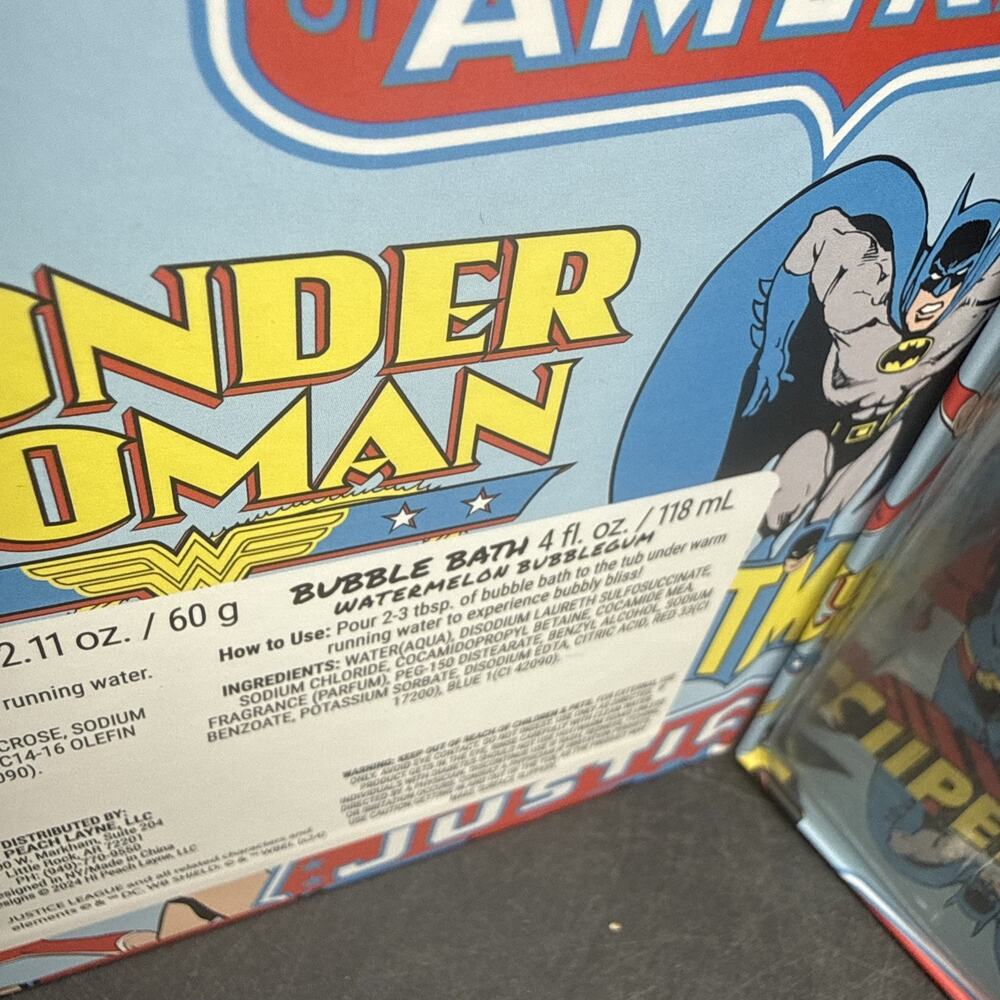 DC Justice League Batman Superman Wonder Woman hi Bath Gift Set Comic Book - Picture 8 of 9